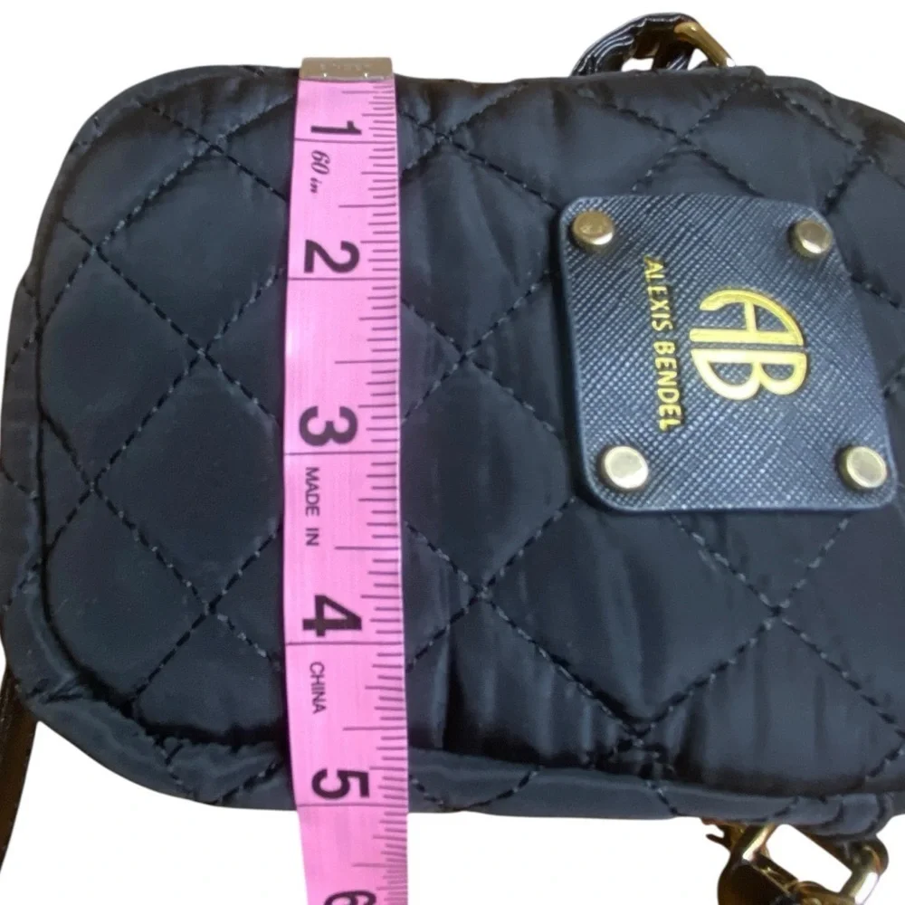 Alexis Bendel Womens Small Lightweight Nylon Crossbody Everyday Handbag
